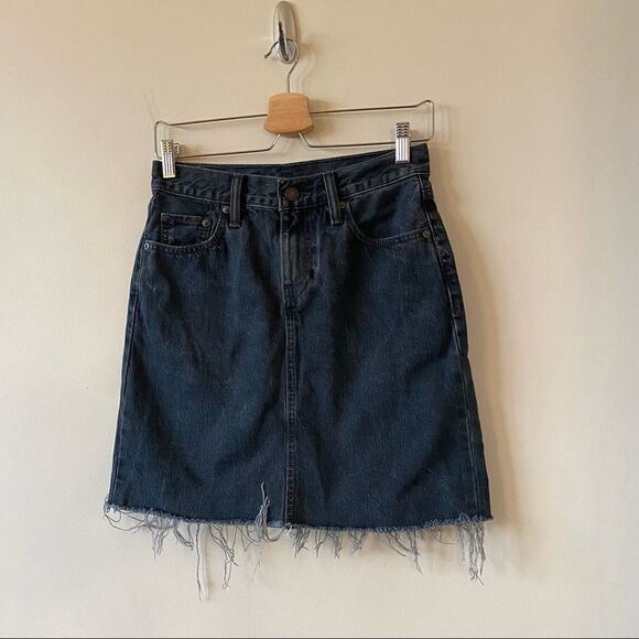 Levi’s-Ribcage Mini Skirt in a Washed Black with Raw Hem - Picture 6 of 13